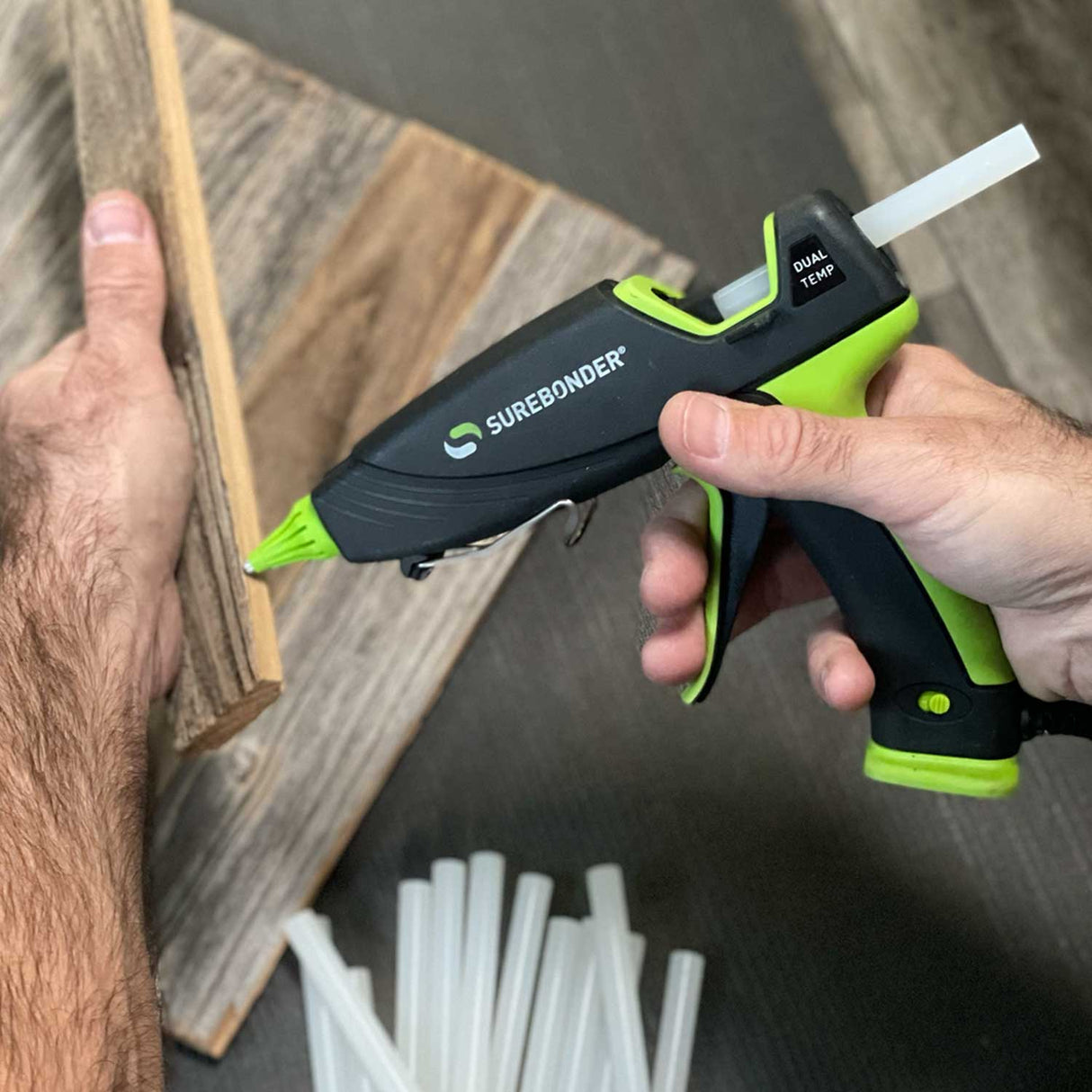 DT-3100F 100W Dual Temperature Full Size Hot Glue Gun with Auto Shut-Off Kit