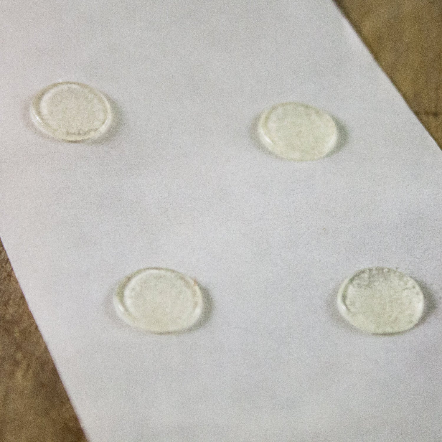 DOT-L Low Strength Removable Glue Dabs - 3/8" Diameter - 6000 Count - Surebonder