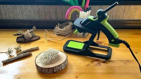 Meet Your New Crafting Essentials: Universal Stand + Tracing Craft Pad