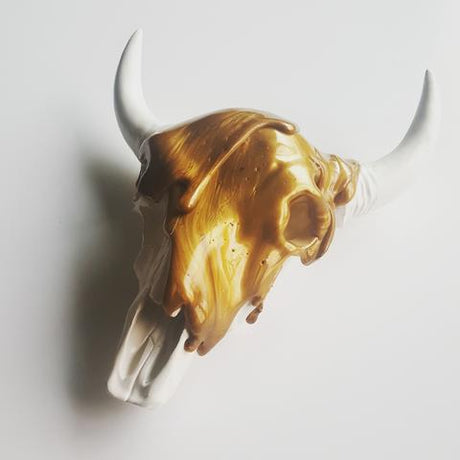 How to Make Gold-Drip Animal Skull Decor