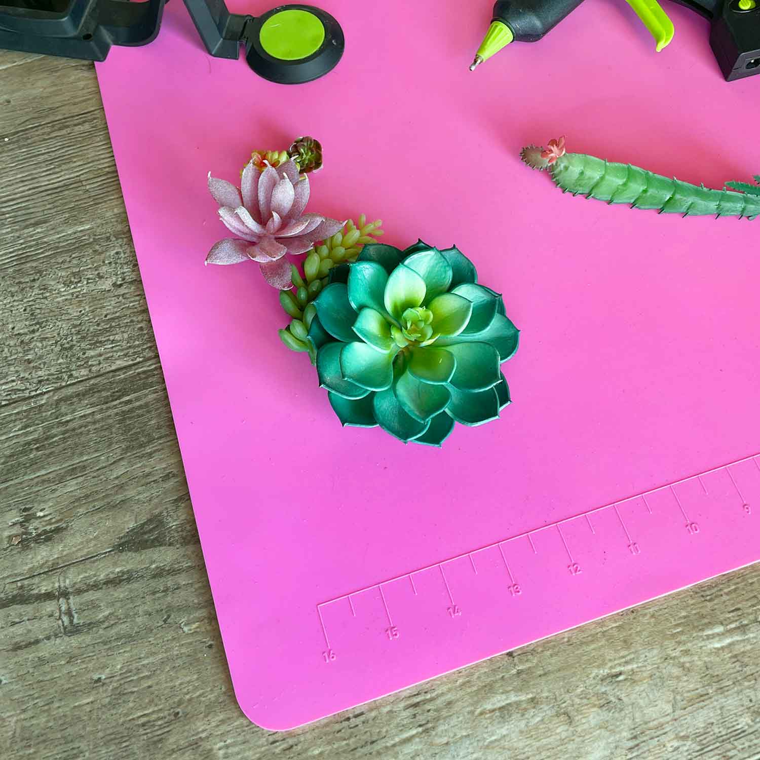 Large Pink Silicone Non-Stick Crafting Mat 19