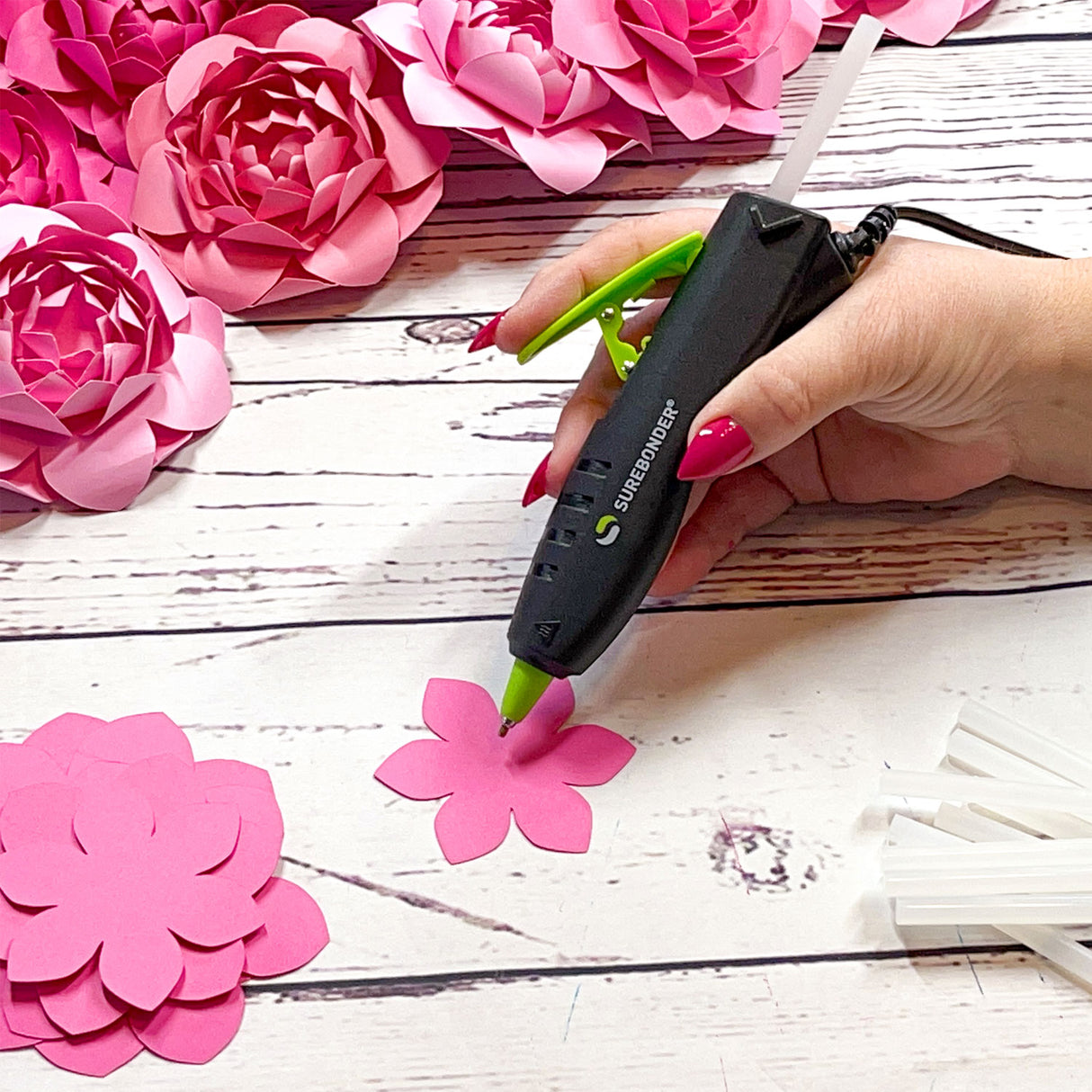 Mini Detail Tip Hot Glue Pen 10 Watt - Surebonder